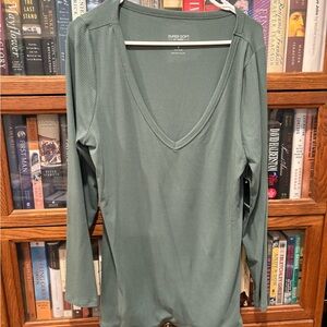 Torrid Long Green Sleeve Tee NWT